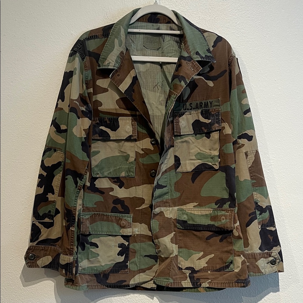US Army woodland camouflage Battle Dress Uniform (BDU) combat Jacket